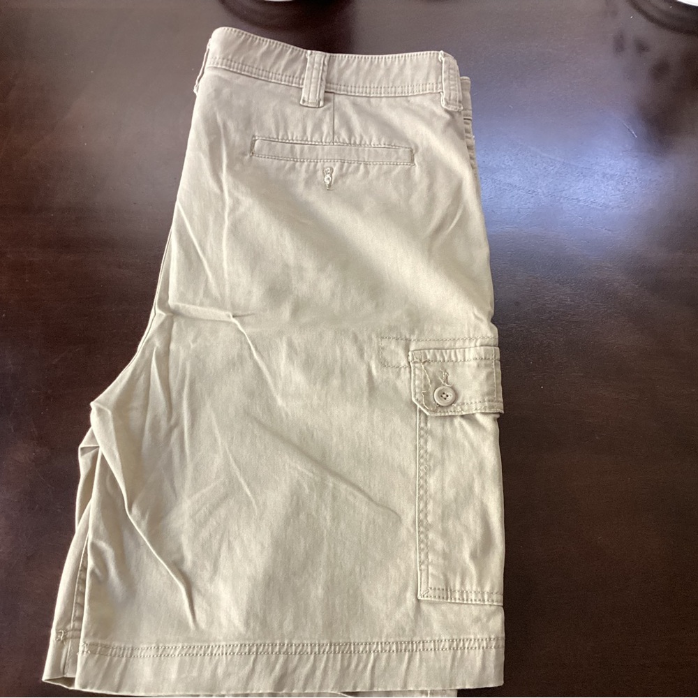 St. John’s Bay Comfort Stretch Cargo Shorts - Size 40